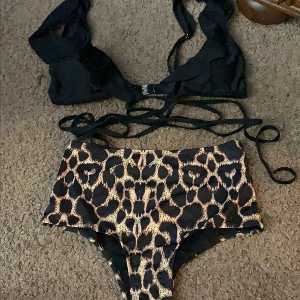 High waisted bathing suit with flutter top